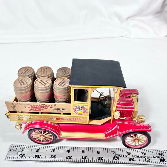 Franklin Mint 1913 Ford Model T Miller Beer Truck Barrels 1:16 Scale Red 1997 - Picture 14 of 16